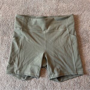 Lululemon Invigorate High Rise Short